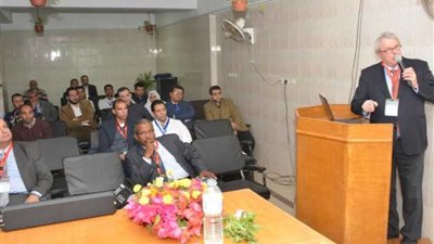 خبير ألماني يشيد بفريق زراعة الكلى بجامعة أسيوط.. صور