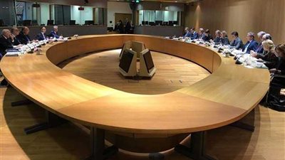 وزير الخارجية يعقد جلسة حوار سياسي مع نائبة رئيس المفوضية الأوروبية