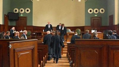 محاكمة أبوين لإرغامهما ابنتهما القاصر على الزواج