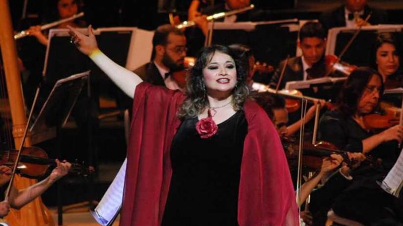 السيمفوني بقيادة