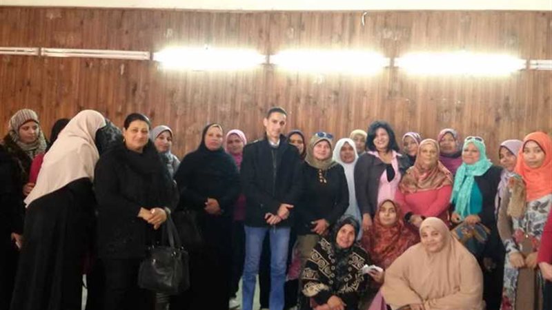 قومي المرأة ينظم