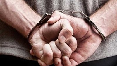 القبض على عاطلين أثناء حرقهما كابلات وأسلاك مسروقة بالسنبلاوين