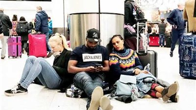 طائرات بدون طيار توقف حركة الطيران في مطار جاتويك البريطاني (صور)