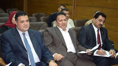 رئيس جامعة بنها: إرسال جداول الامتحانات إلى سفارات دول الطلاب الوافدين