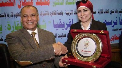 كلية الدراسات الإفريقية والقادة يطلقان مشروع 