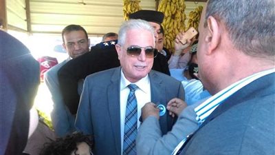 محافظ جنوب سيناء يشيد بمبادرات 