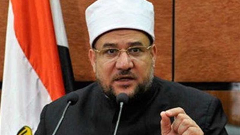 وزير الأوقاف يلتقي