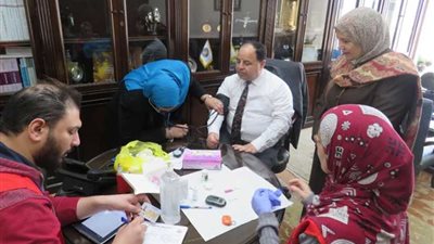 وزير المالية يجرى المسح الطبي بمبادرة القضاء على فيروس 
