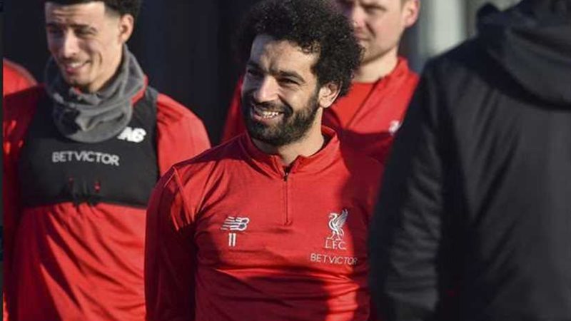 ابتسامة صلاح.. و6