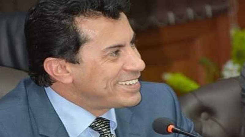 وزير الشباب والرياضة