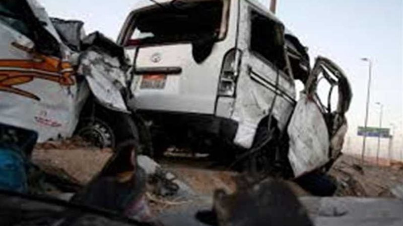 مصرع وإصابة شخصين