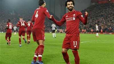 أوباميانج على قمة الهدافين.. وصلاح يعيد الريدز للتسجيل من علامة الجزاء بعد غياب 424 يومًا