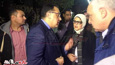 رئيس الوزراء ووزيرة الصحة يزوران مصابي حادث المريوطية الإرهابي