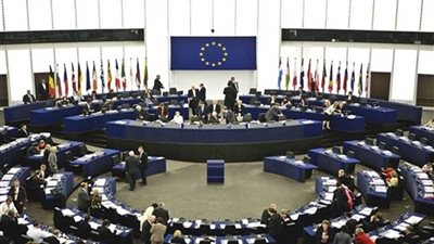 الاتحاد الأوروبي يشجب حادث المريوطية ويؤكد وقوفه بجانب مصر فى الحرب ضد الارهاب