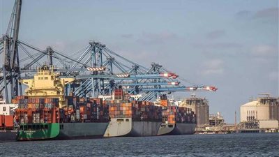 غلق بوغاز ميناءي الإسكندرية والدخيلة نظرًا لسوء الأحوال الجومائية