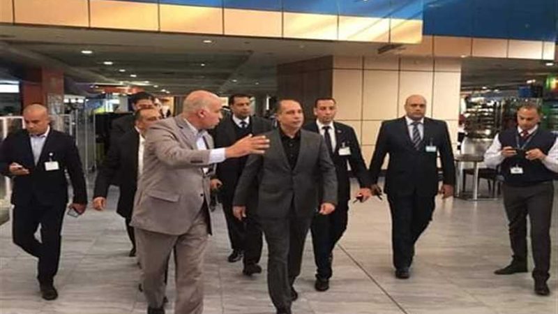 وزيــر الطيران المدني