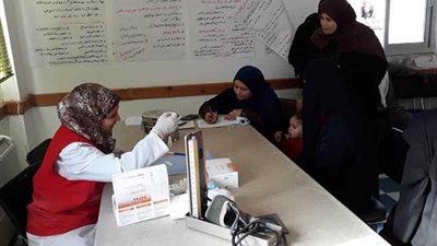 فحص 4824 مواطنا في 