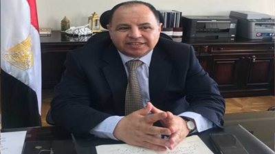 وزير المالية يصدر قرارًا بتحصيل المستحقات الحكومية والضريبية والجمركية إلكترونيًا