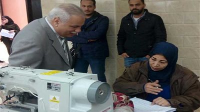 بدء اختبارات المتقدمين للتدريب على الحياكة