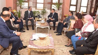 وزير الاتصالات: تأهيل 400 منشأة للعلاج عن بعد