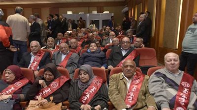 تكريم ٣٠٢ محال للتقاعد بهيئة 