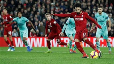 «صلاح» المتصدر يُعادل رقم روبي فاولر.. ويقود ليفربول لفوز ساحق على أرسنال في الدوري