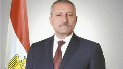 محافظ الإسماعيلية يهنئ رئيس الوزراء ومجلسه والمحافظين بالعام الميلادي