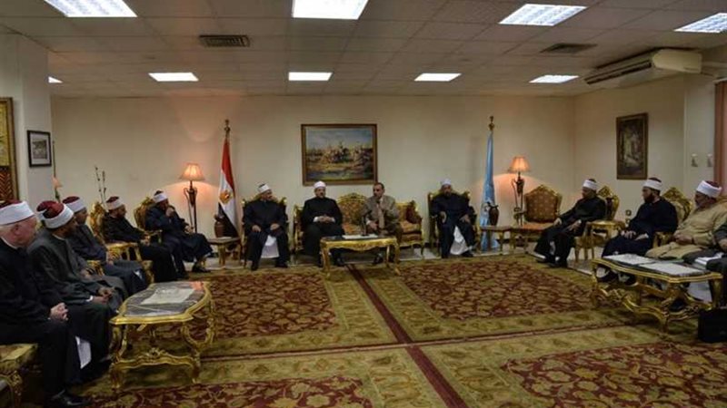 وزير الأوقاف يعلن