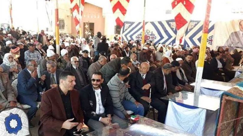 محافظ بورسعيد يسلم