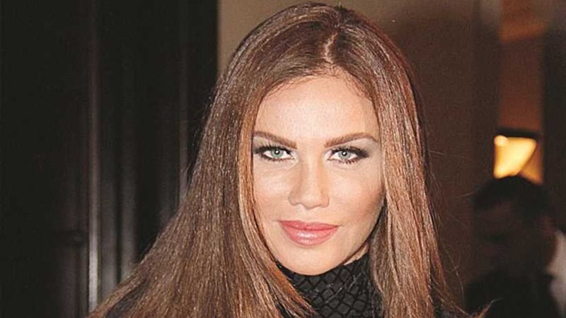 نيكول سابا: أستاذ