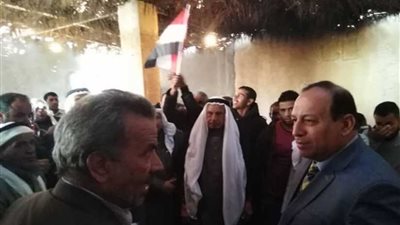 رئيس مركز ومدينة رفح يزور تجمعات المنقولين في الإسماعيلية