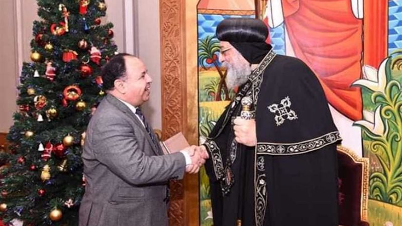 البابا يهدى معيط