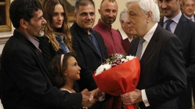 شهامة في البحر..