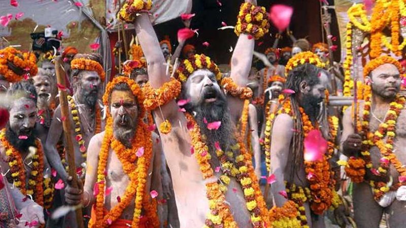 الشرطة الهندية ترافق