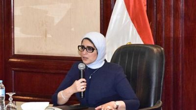 وزيرة الصحة تتابع 