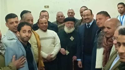 لجنة حزب الوفد بصدفا تقدم التهاني للأقباط بعيد الميلاد المجيد بزيارة للكنائس