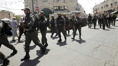 قوات الاحتلال الإسرائيلي تعتقل 16 فلسطينيا من الضفة الغربية