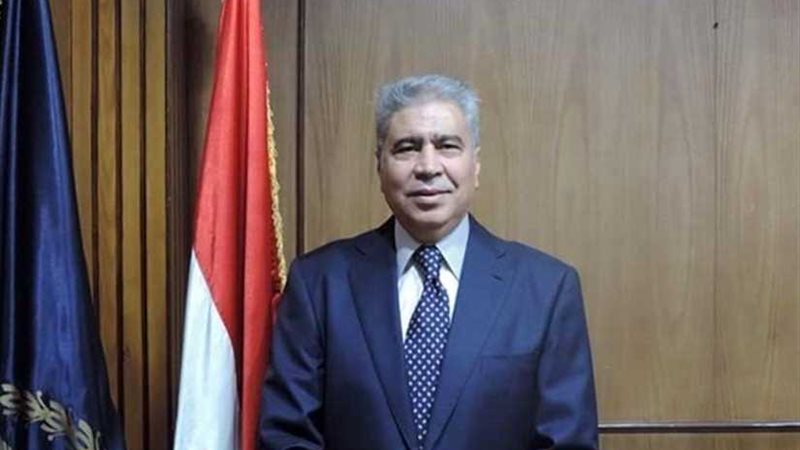 محافظ المنيا يقدم