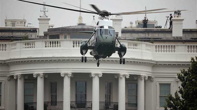 اجتماع بـالبيت الأبيض...