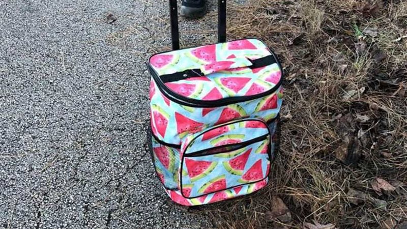 ترك طفل في حقيبة