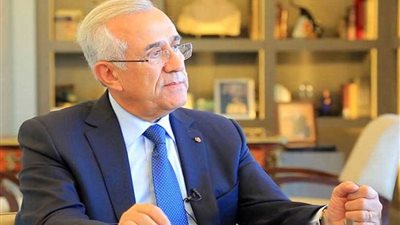 الرئيس اللبناني السابق يدعو لاتباع سياسات إصلاحية تنهض باقتصاد البلاد