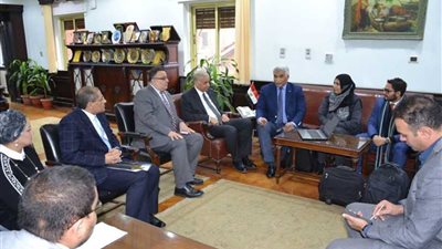 بالصور ..خريجو جامعة الإسكندرية يردون الجميل