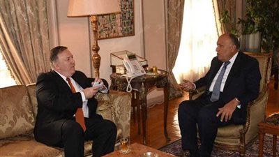 وزير الخارجية يعقد جلسة مباحثات مع نظيره الأمريكي