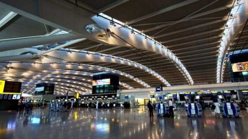 طائرة مسيرة تعلق