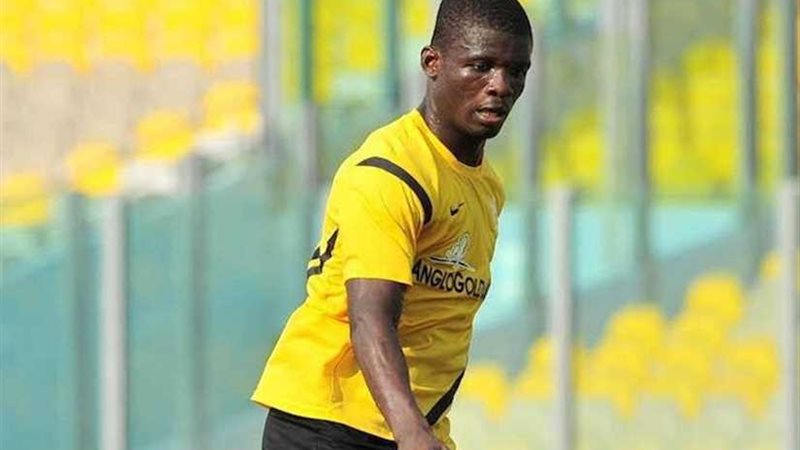 النجوم يتعاقد مع