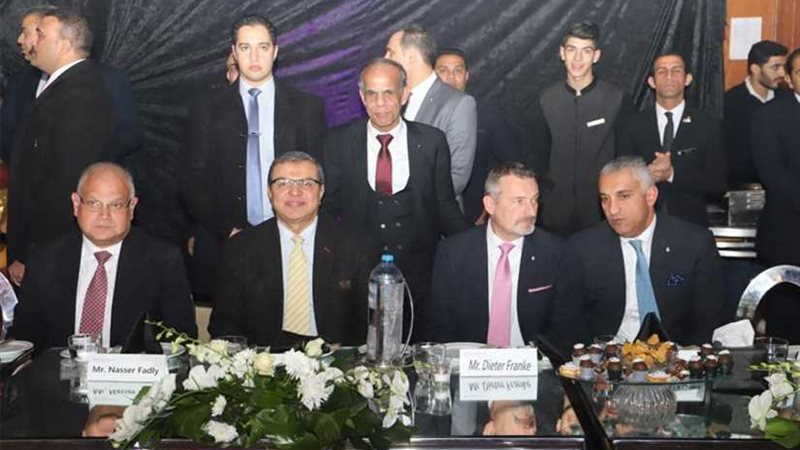 سعفان يكرم 370 عاملًا