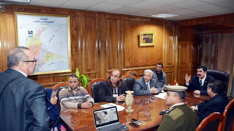 محافظ القليوبية يبحث