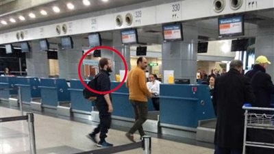 مصر ترحِّل ألمانيا داعشيا من مطار القاهرة.. (فيديو وصور)