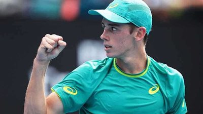 الأسترالي دي مينور يتأهل لنهائي بطولة سيدني للتنس
