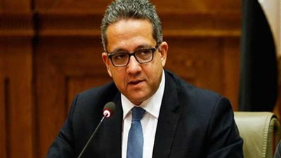 وزير الآثار: 8 آلاف عامل يعملون 24ساعة في المتحف الكبير.. وتشغيله 2020